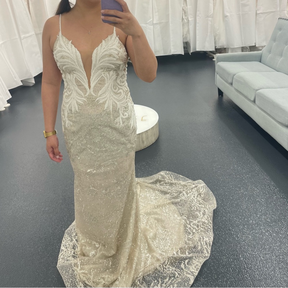 BRAND NEW WEDDING DRESS/ RECEPTION DRESS